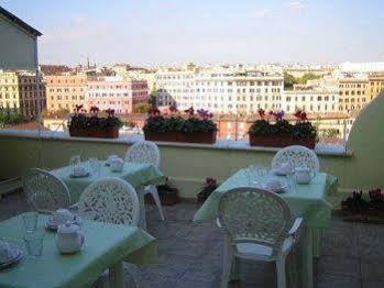 Colosseum Terrace Pensionat 3*