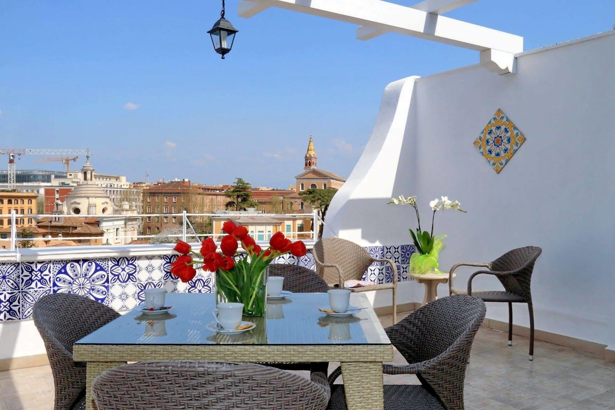 Pensionat Colosseum Terrace 3*
